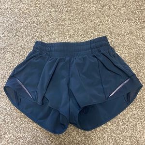 Lululemon Size 2 2.5” Hotty Hot Navy Shorts